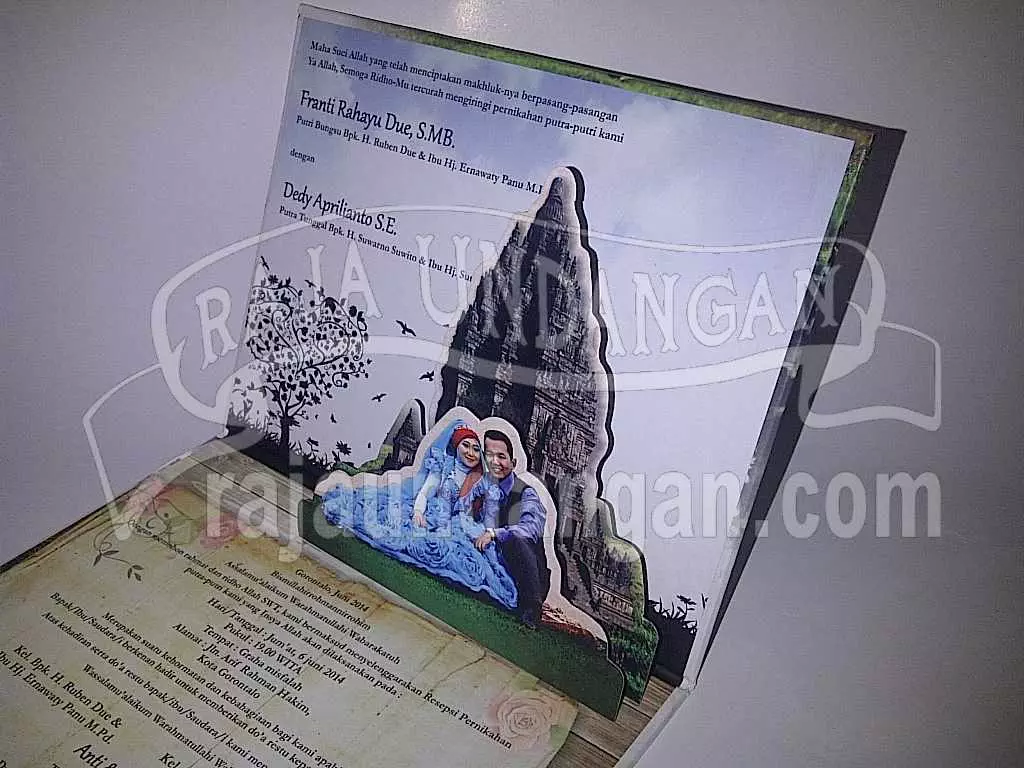 IMG 20140512 00165 - Undangan Pernikahan Hardcover Pop Up 3D Anti dan Dedy (EDC 77)